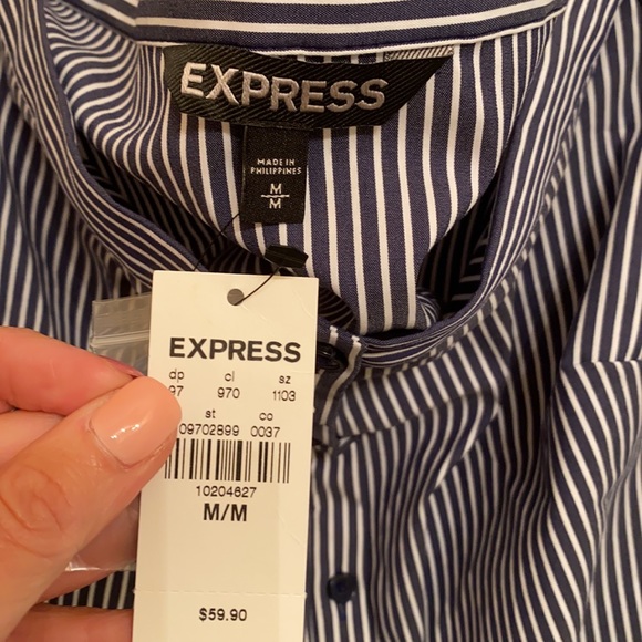 NWT Off the shoulder top - Picture 2 of 3